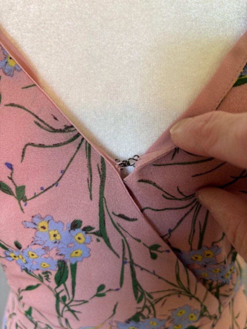 ASTR The Label Pandora Pink/Blue Floral Maxi Dress Size Large - Picture 3 of 11